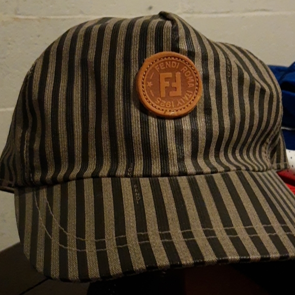 Fendi adjustment baseball hat - Picture 4 of 4